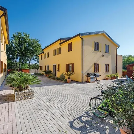 Three-bedroom Holiday In Casa de Férias *