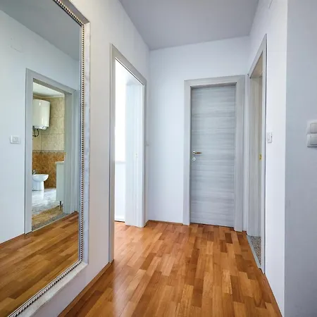 Three-bedroom Holiday In